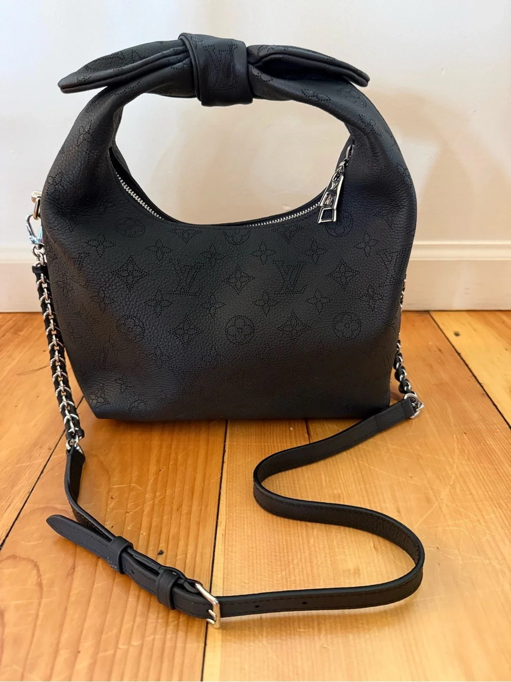 Louis Vuitton Why Knot PM Mahina Noir - Picture 7 of 16